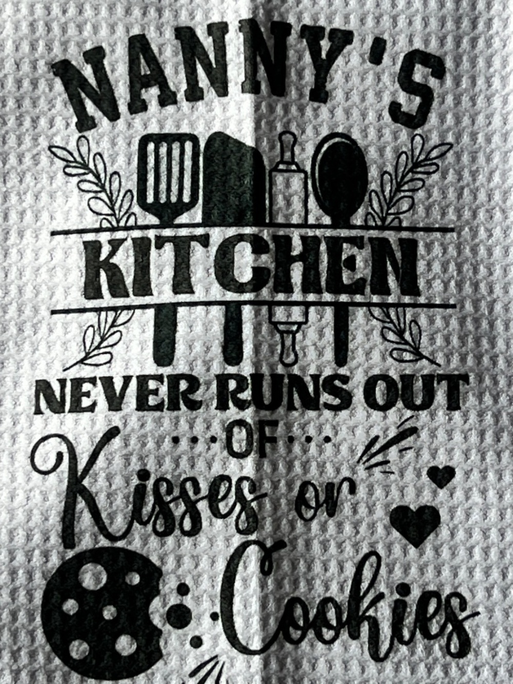 BUNDLE Nanny’s Never Runs Out Cookies& Kisses Towel & Apron Great 4 Mothers Day